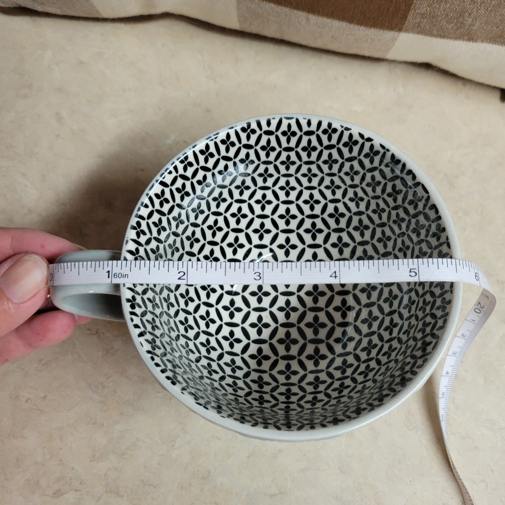 Signature housewares footed coffee cup beautiful detail - Picture 6 of 9